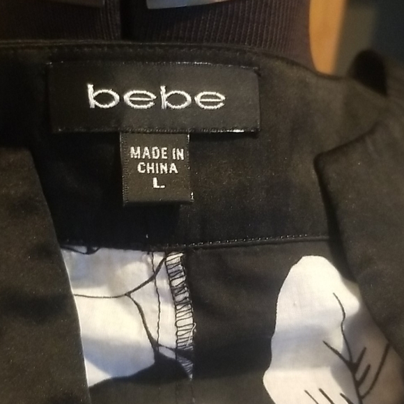 Bebe- Asian style Black and white flower cotton tunic. - Picture 5 of 10